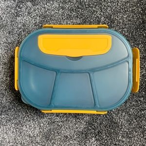 BRAND NEW LUNCH BOX with fork 🆕